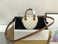 MC-Celine-974