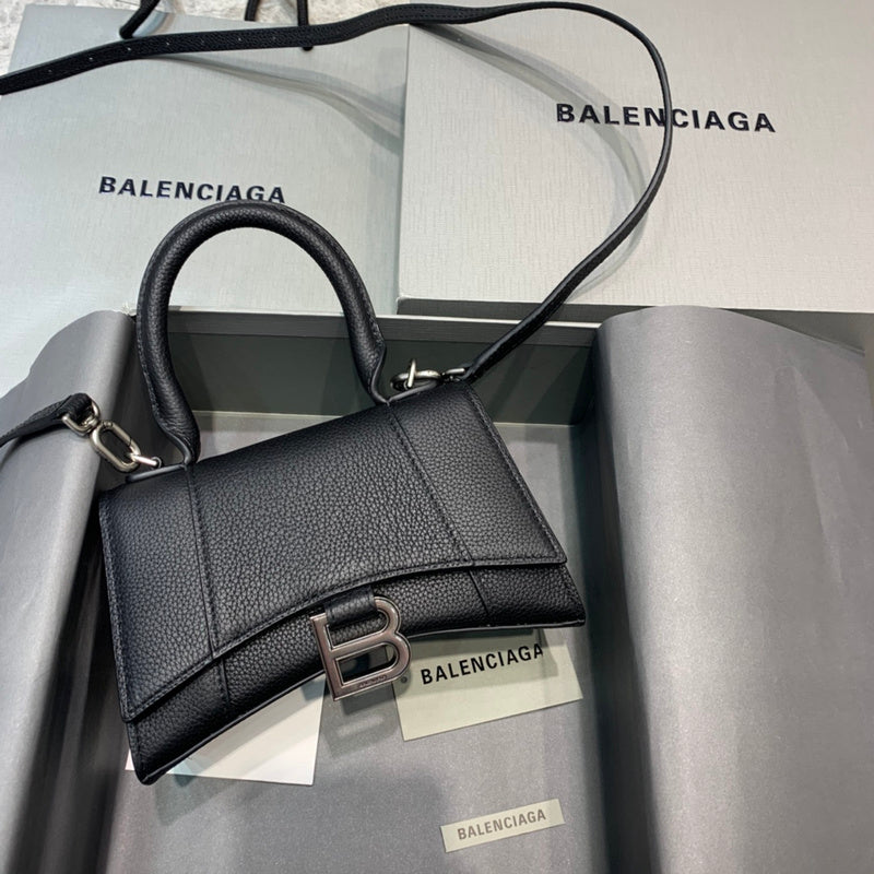 MC-Balenciaga-935