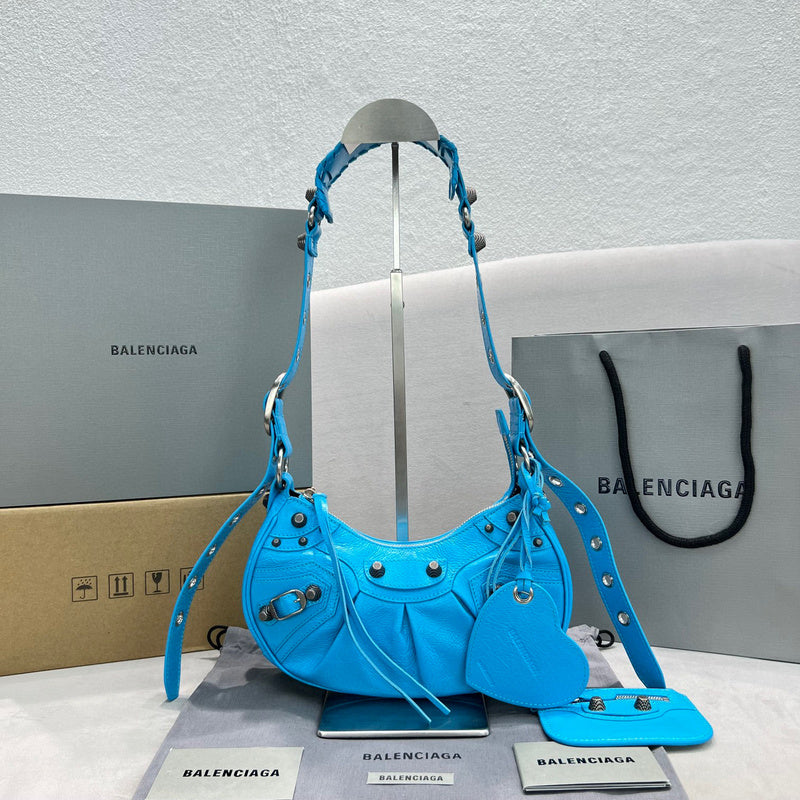 MC-Balenciaga-942