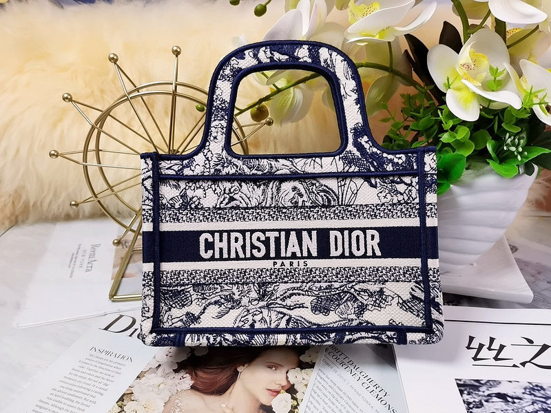MC-Christian Dior-2101