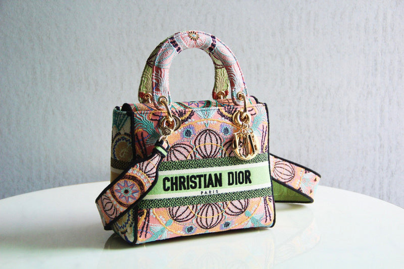 MC-Christian Dior-2105