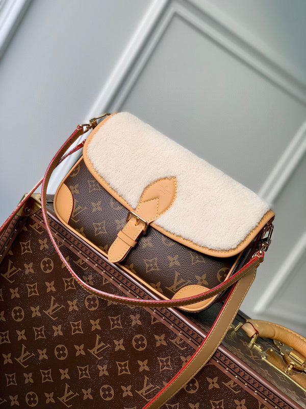 MC-LV-Bags-2313