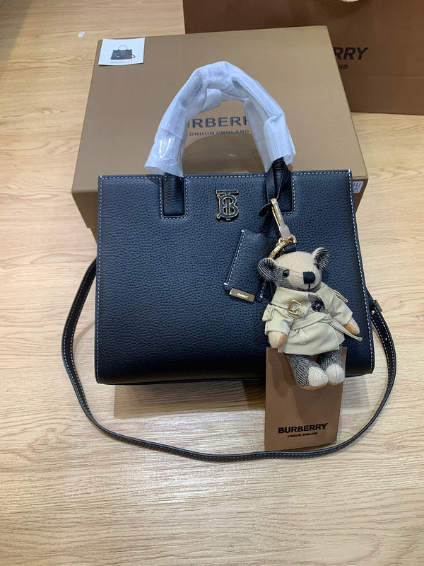 MC-Burberry-334