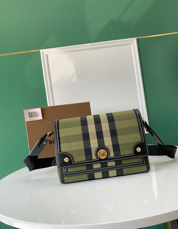 MC-Burberry-335