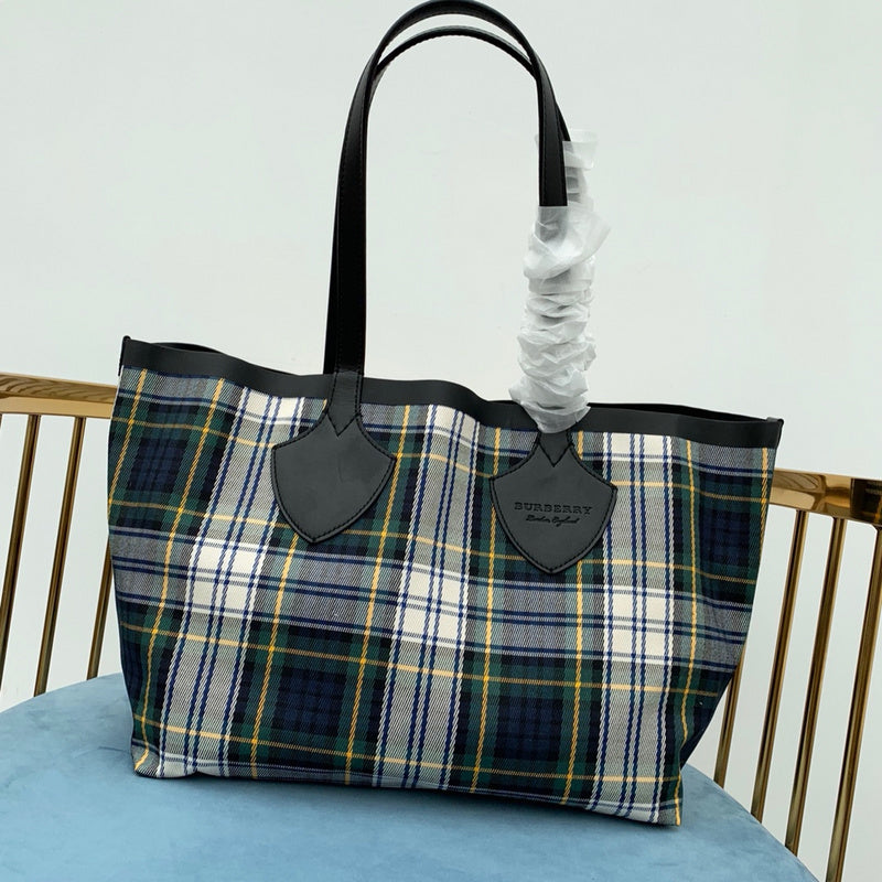MC-Burberry-336