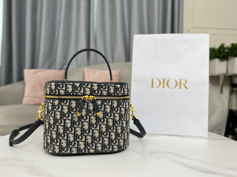 MC-Christian Dior-2141