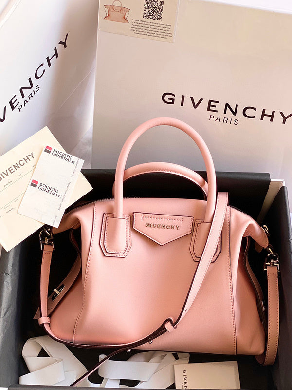 MC-GIVENCHY-301