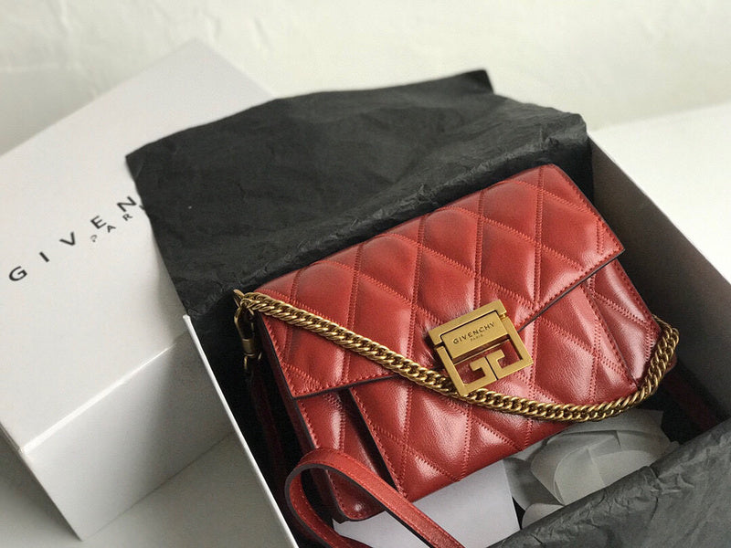 MC-GIVENCHY-302
