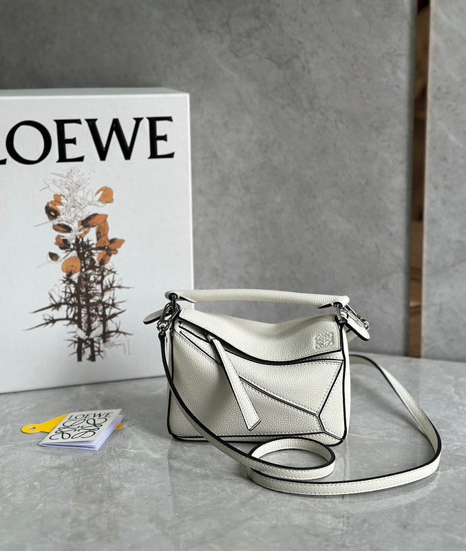 MC-Loewe-589