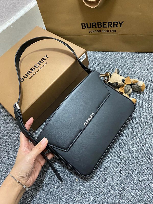 MC-Burberry-352