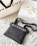 MC-GIVENCHY-313