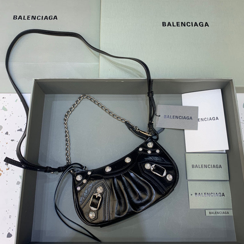 MC-Balenciaga-1000
