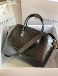 MC-GIVENCHY-320