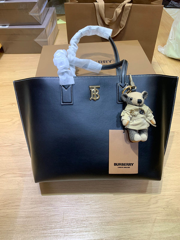 MC-Burberry-359