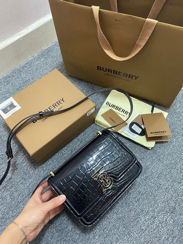 MC-Burberry-365
