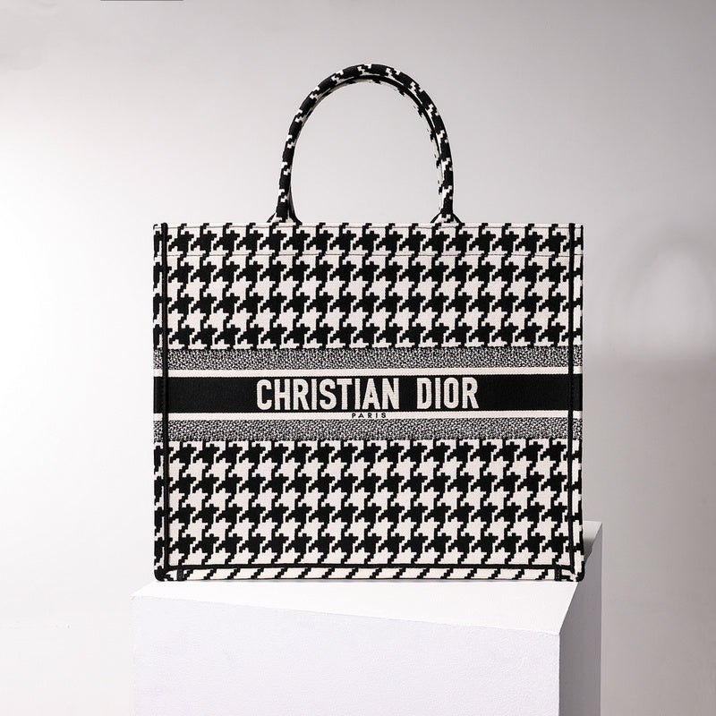 MC-Christian Dior-2294