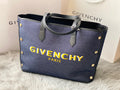 MC-GIVENCHY-330