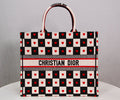 MC-Christian Dior-2327