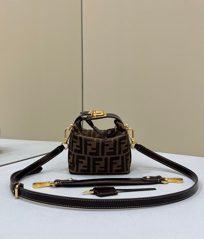 MC-FENDI-2447