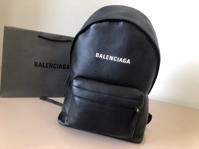 MC-Balenciaga-1040