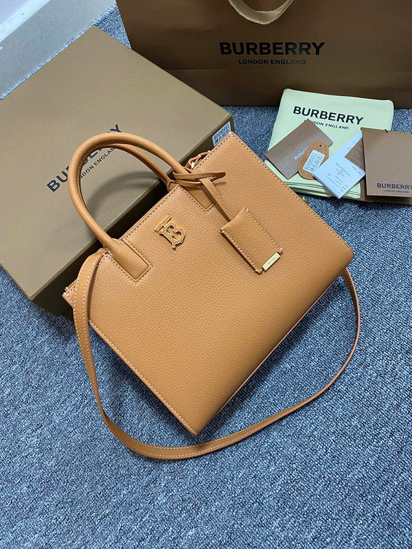 MC-Burberry-378