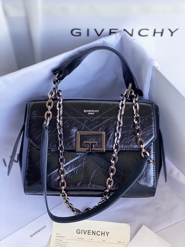 MC-GIVENCHY-343