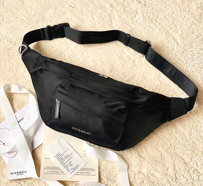 MC-GIVENCHY-344