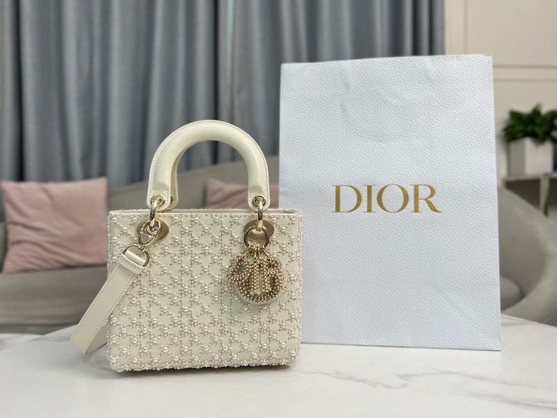 MC-Christian Dior-2404