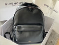 MC-GIVENCHY-345