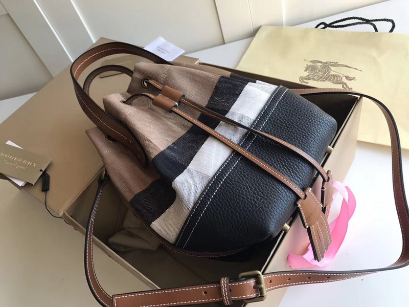 MC-Burberry-382