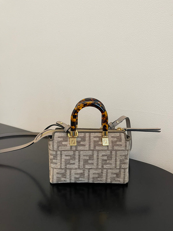 MC-FENDI-2552