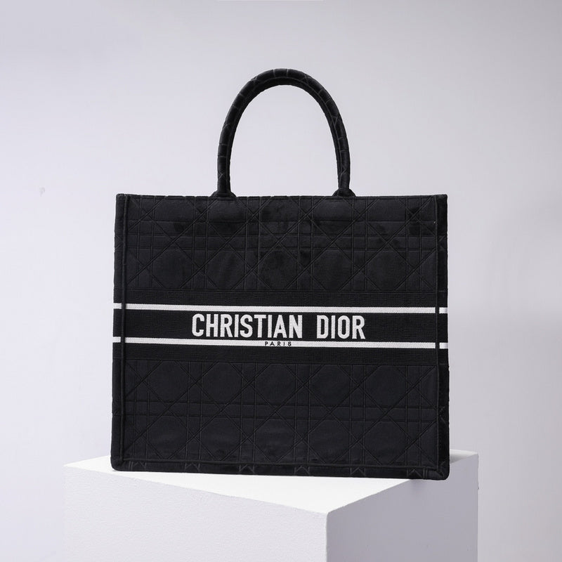 MC-Christian Dior-2436