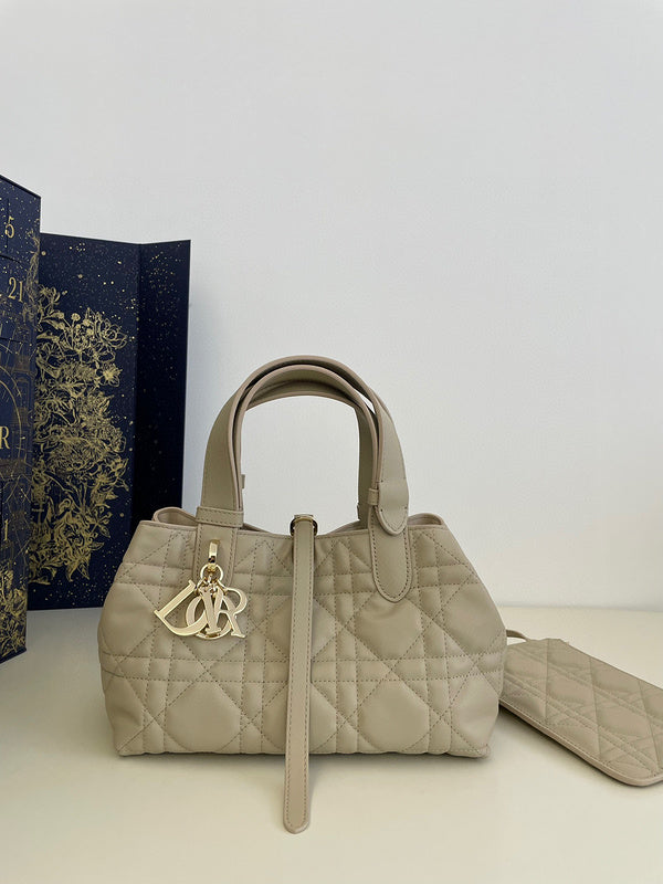 MC-Christian Dior-2451