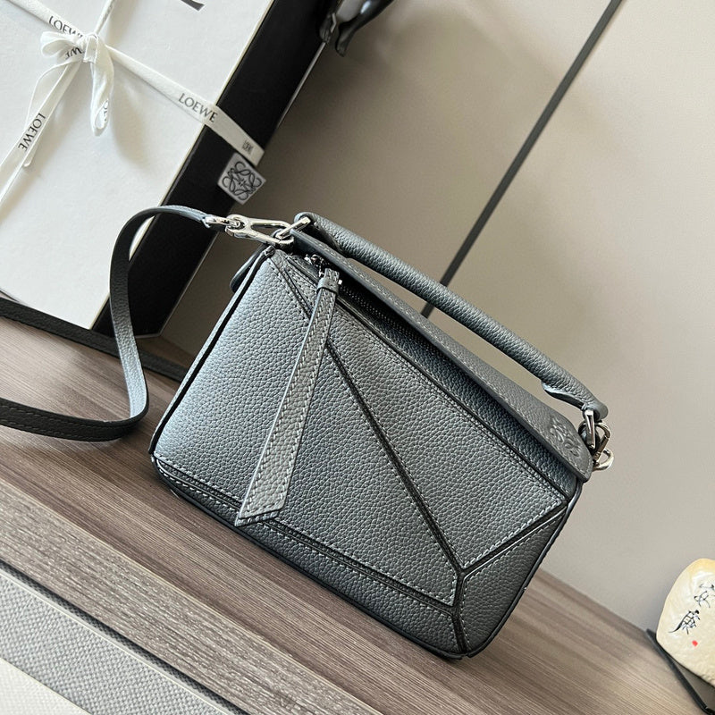 MC-Loewe-658
