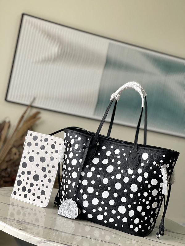 MC-LV-Bags-2688
