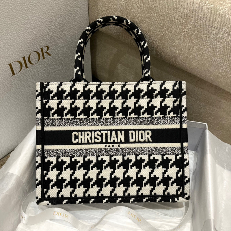 MC-Christian Dior-2535