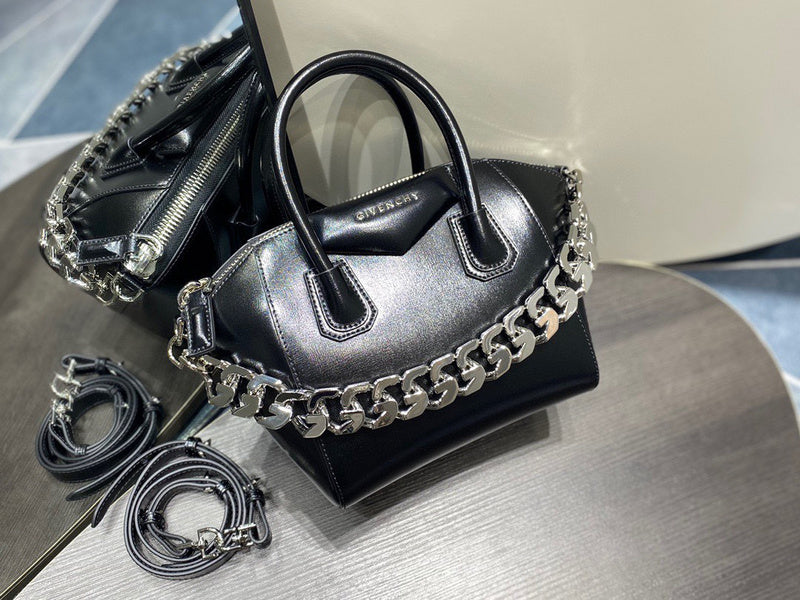 MC-GIVENCHY-356