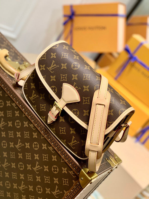 MC-LV-Bags-2786