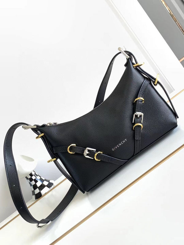 MC-GIVENCHY-366