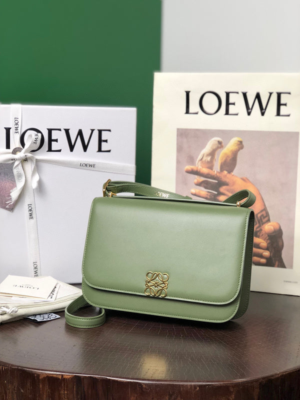 MC-Loewe-705