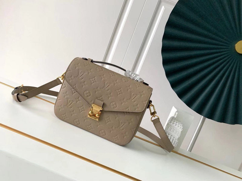 MC-LV-Bags-2972