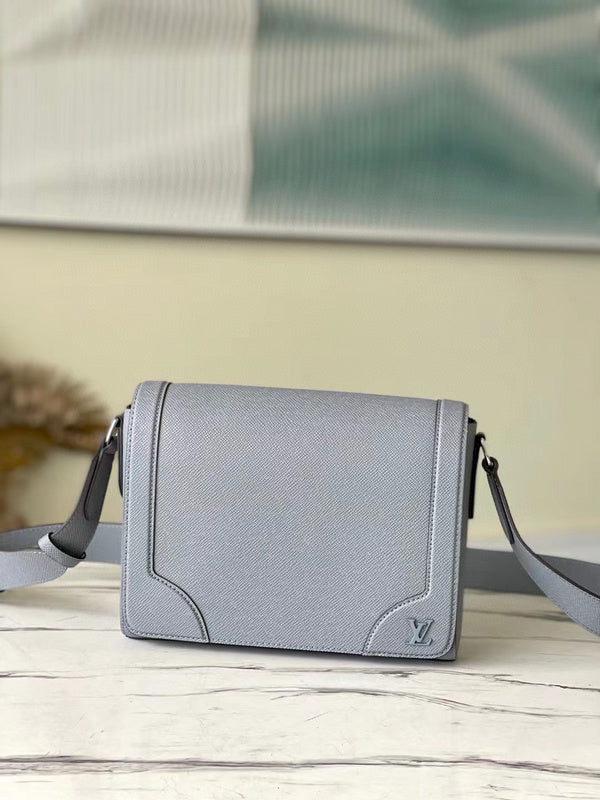MC-LV-Bags-3010