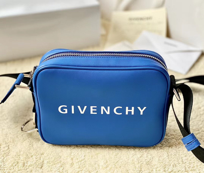 MC-GIVENCHY-387