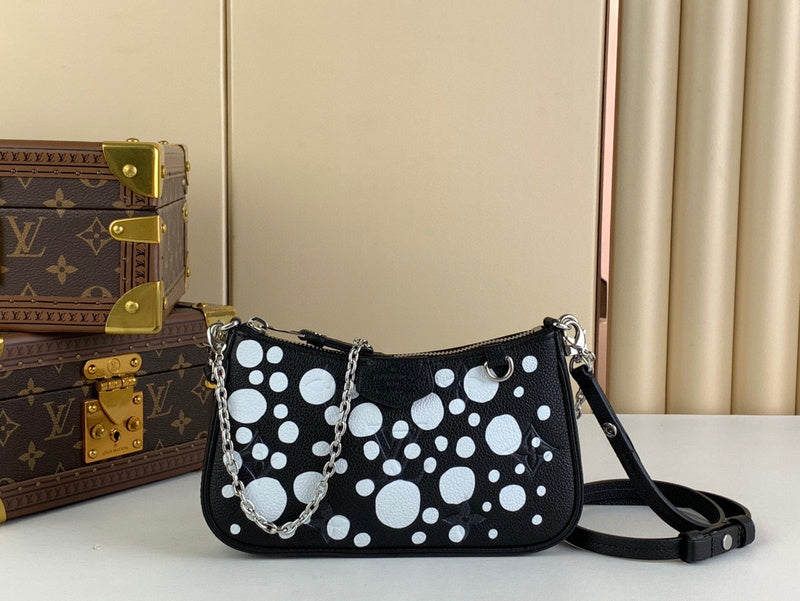MC-LV-Bags-3027