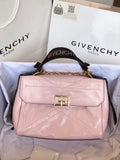MC-GIVENCHY-388