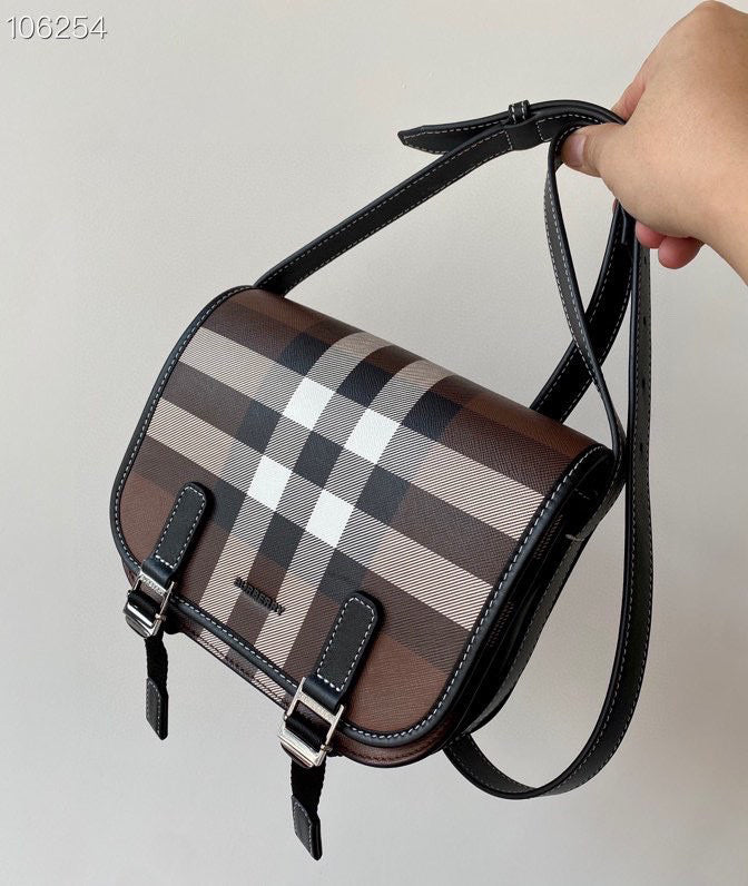 MC-Burberry-437