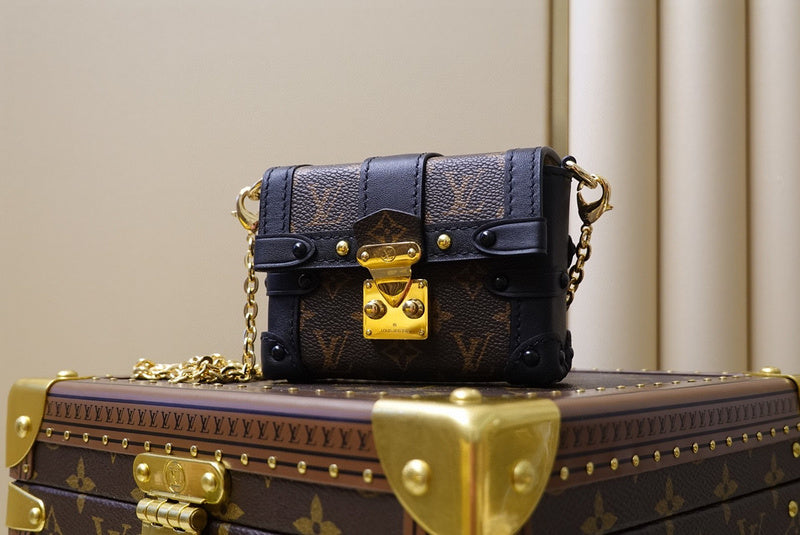 MC-LV-Bags-3096
