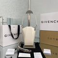 MC-GIVENCHY-408