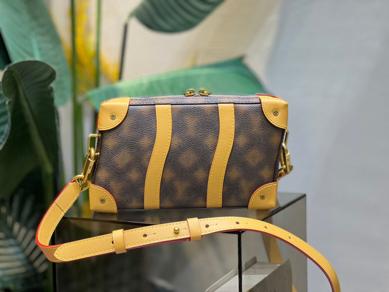 MC-LV-Bags-3099