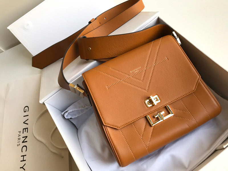 MC-GIVENCHY-409